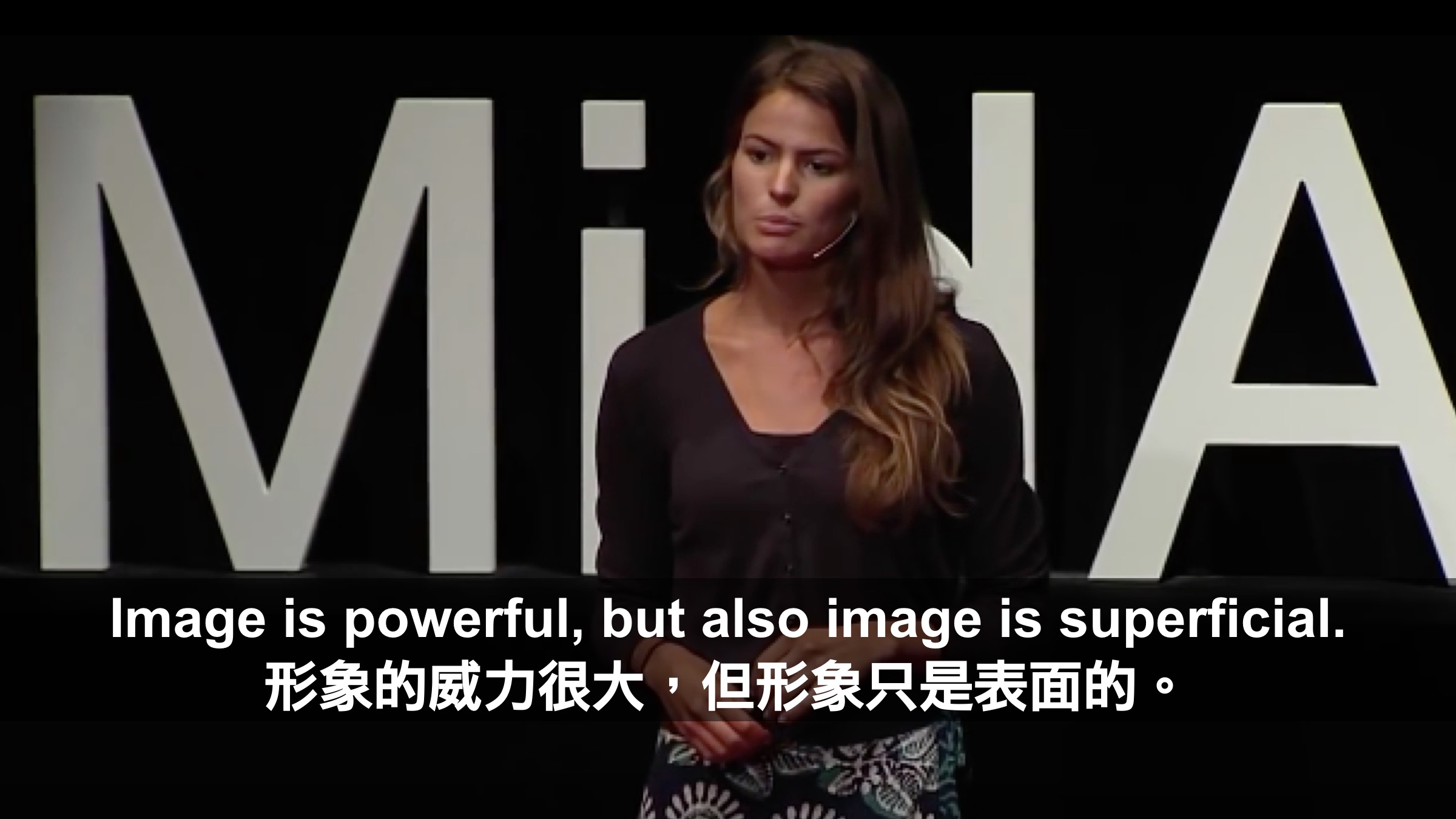 Ted キャメロン ラッセル ルックスだけが全てじゃない モデルの私が言うんだから信じて Looks Aren T Everything Believe Me I M A Model Cameron Russell ボイスチューブ Voicetube 動画で英語を学ぶ